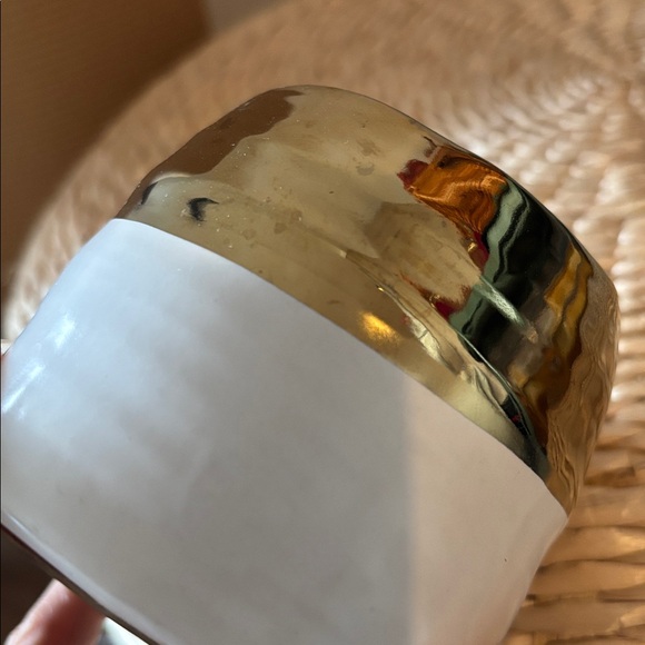🌸Spring Ready☀️White Ceramic Pot with Gold Rim - Picture 10 of 12